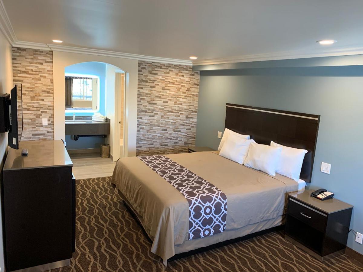 Industry Inn & Suites Ла-Пуэнте Экстерьер фото