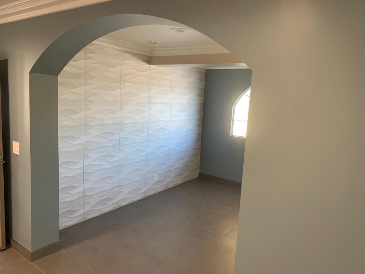 Industry Inn & Suites Ла-Пуэнте Экстерьер фото